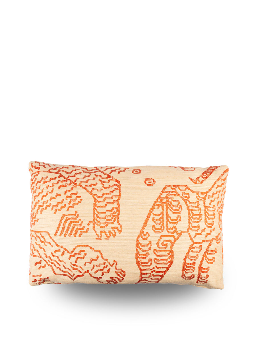 Luxe Dedar sierkussen Tiger Silk in Electric Orange, 40 x 60 cm, hoogwaardige afwerking