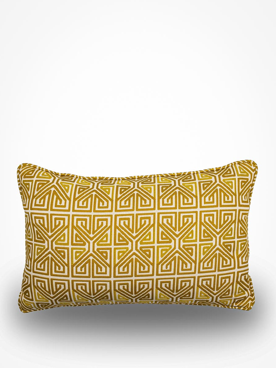 Pierre Frey sierkussen Baoji - Colza - 40 x 60 cm