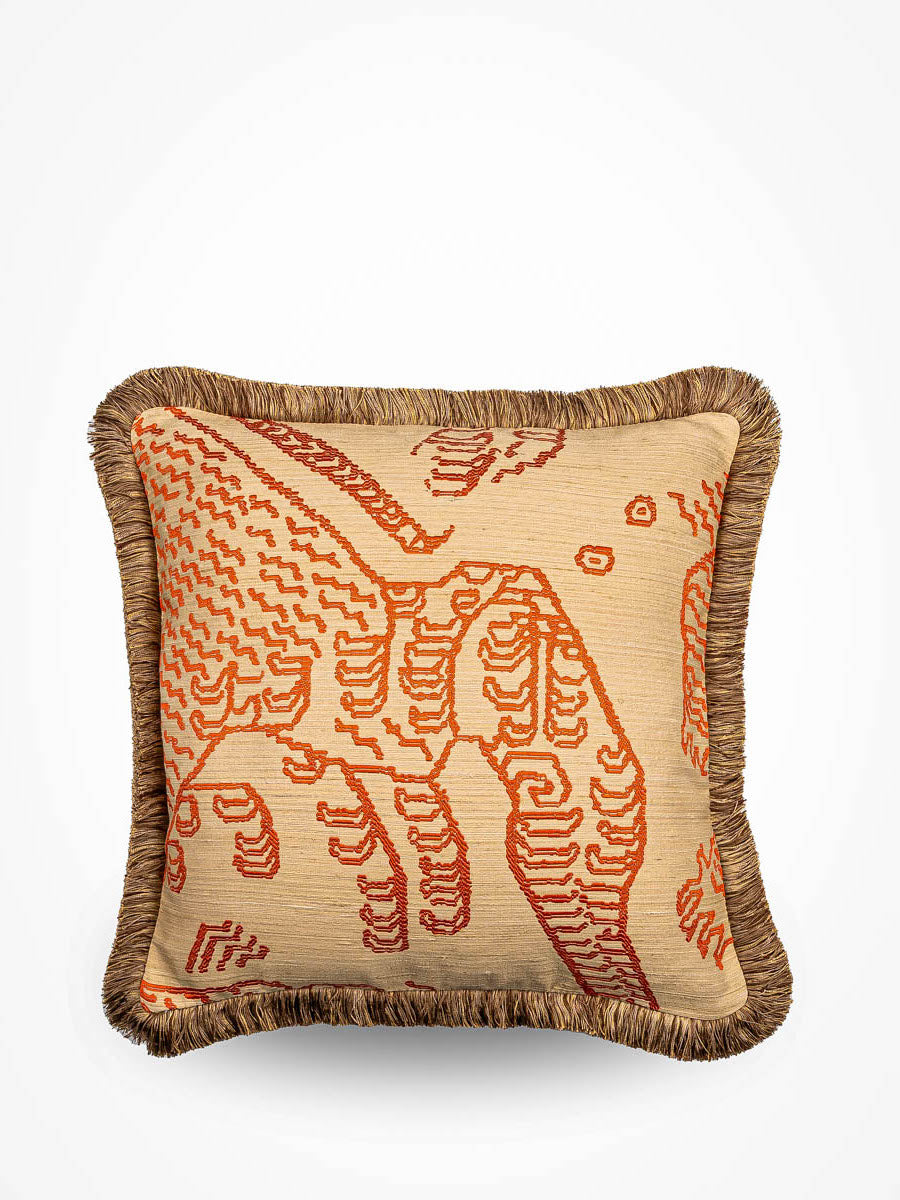 Dedar sierkussen Tiger Silk fringe - Electric Orange - 45 x 45 cm