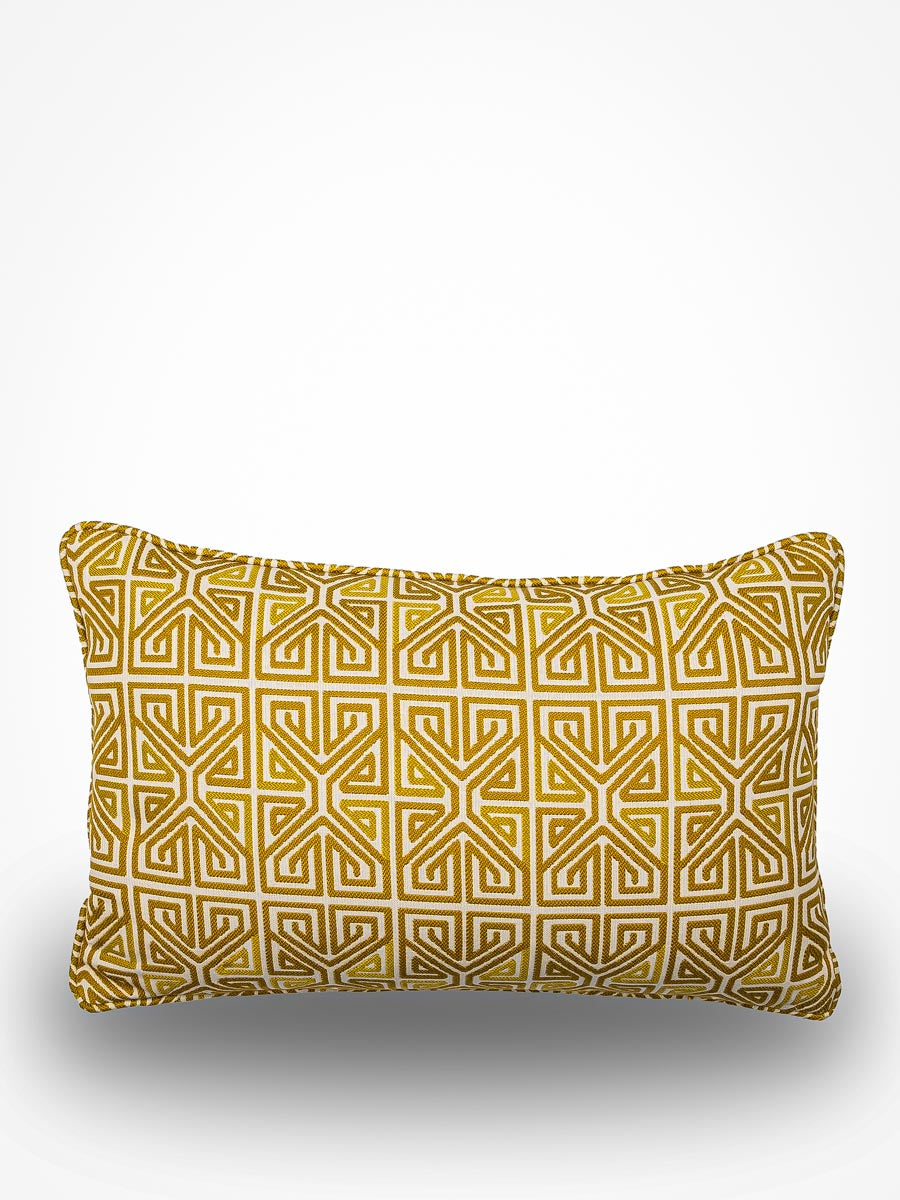 Pierre Frey sierkussen Baoji - Colza - 40 x 60 cm
